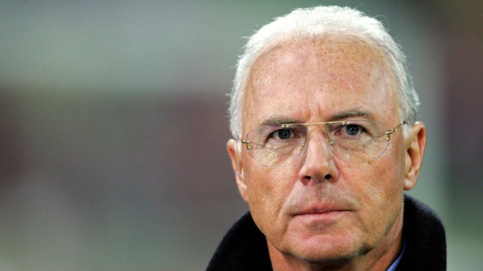Camisa de Beckenbauer ser&aacute; pendurada no teto do est&aacute;dio do Bayern