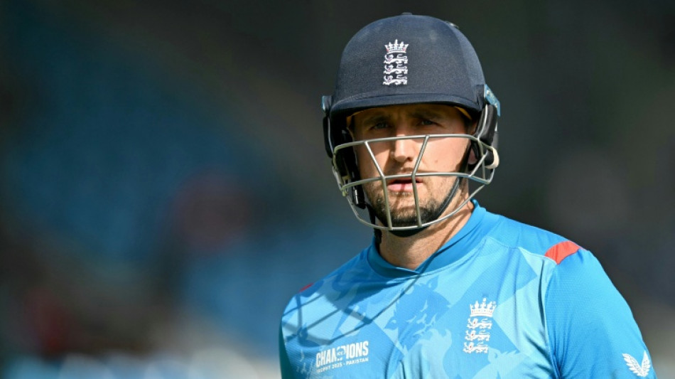  Out-of-favour Livingstone says 'no-one cares' in England set-up 