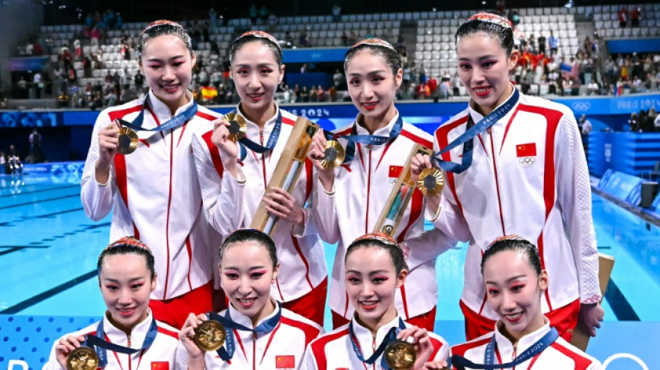 China conquista ouro in&eacute;dito no nado art&iacute;stico por equipes em Paris-2024