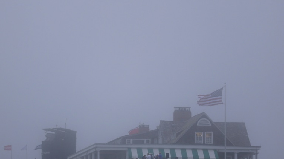  US Open resumes after two-hour fog delay 