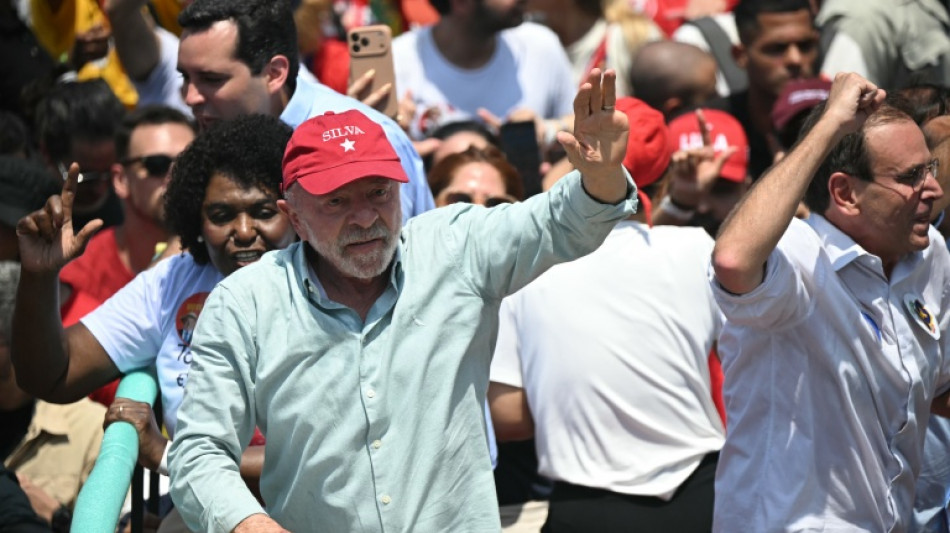  Lula setzt sich gegen Bolsonaro durch und gewinnt Pr&auml;sidenten-Stichwahl in Brasilien 