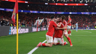 Benfica arranca empate contra Monaco (3-3) e vai &agrave;s oitavas da Champions
