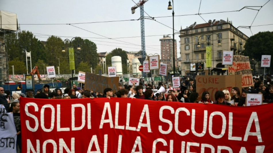  Tausende Sch&uuml;ler und Studenten protestieren in Italien gegen Meloni 
