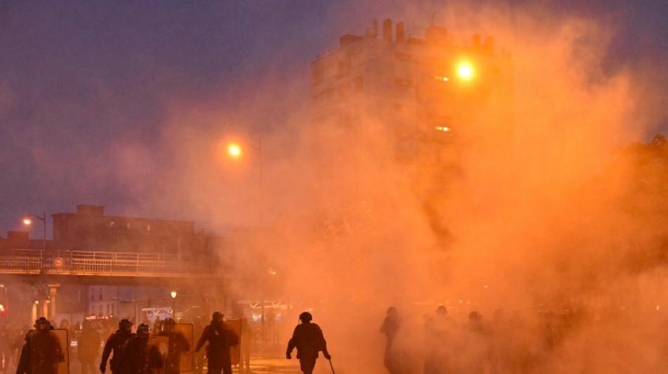  Fran&ccedil;a refor&ccedil;a seguran&ccedil;a diante de mais um s&aacute;bado de manifesta&ccedil;&otilde;es de alto risco 