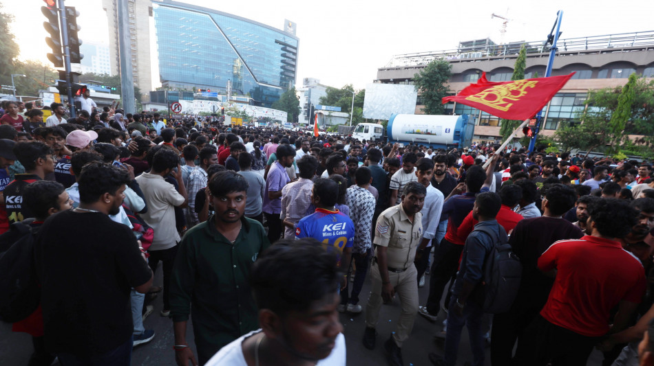 Ressa allo stadio di cricket in India, 'morti e feriti'