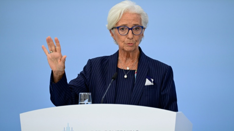  La BCE rel&egrave;ve ses taux face &agrave; l'inflation, souligne l'incertitude pour l'&eacute;conomie 