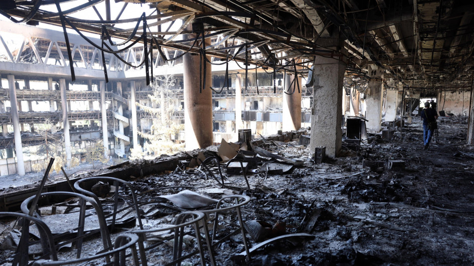 Gb ritira il suo personale diplomatico dall'Iran