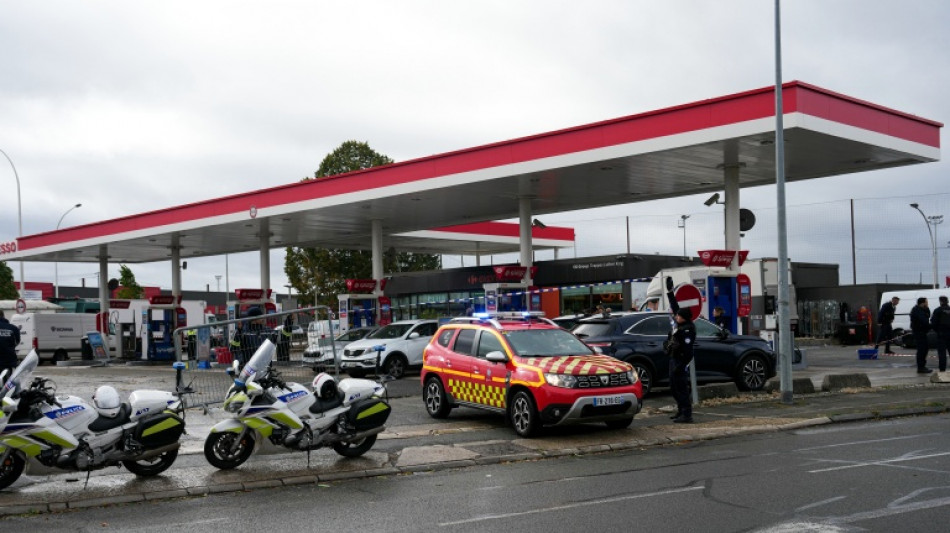  Attentat dans les Yvelines : reprise de la garde &agrave; vue du suspect, qui conteste tout mobile raciste 