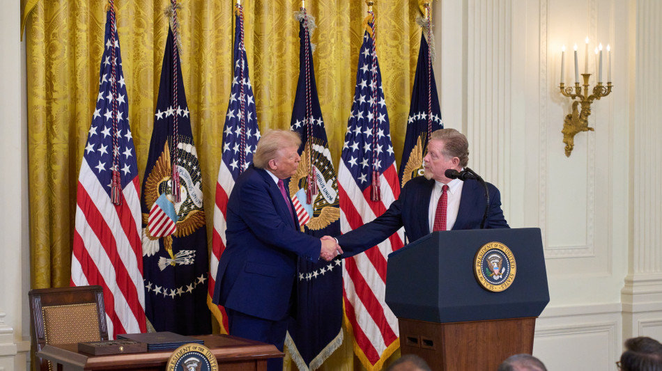 Le auto in calo a Wall Street con Trump, Gm perde l'1,42%