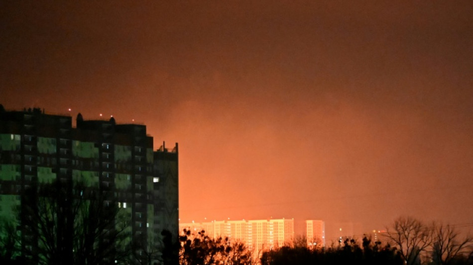 Cuatro muertos y al menos 24 heridos por ataque "masivo" ruso contra capital de Ucrania