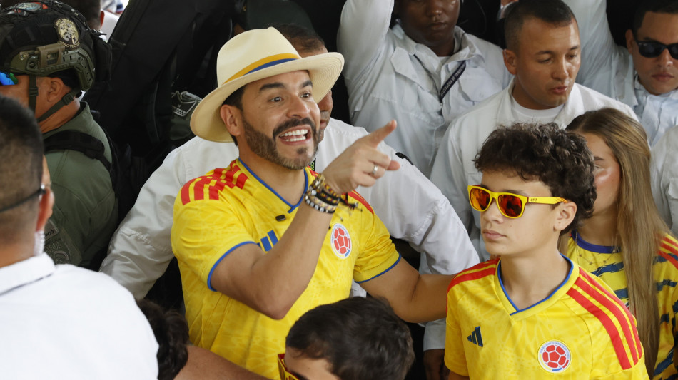  Colombia, dai primi dati de la Espriella in leggero vantaggio 