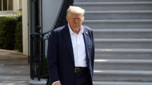 Trump annuncia dazi al 30 % per la Ue