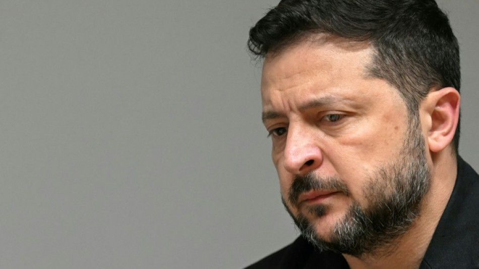  Zelensky conversa com enviados de Trump em tentativa de aliviar tens&otilde;es com os EUA 