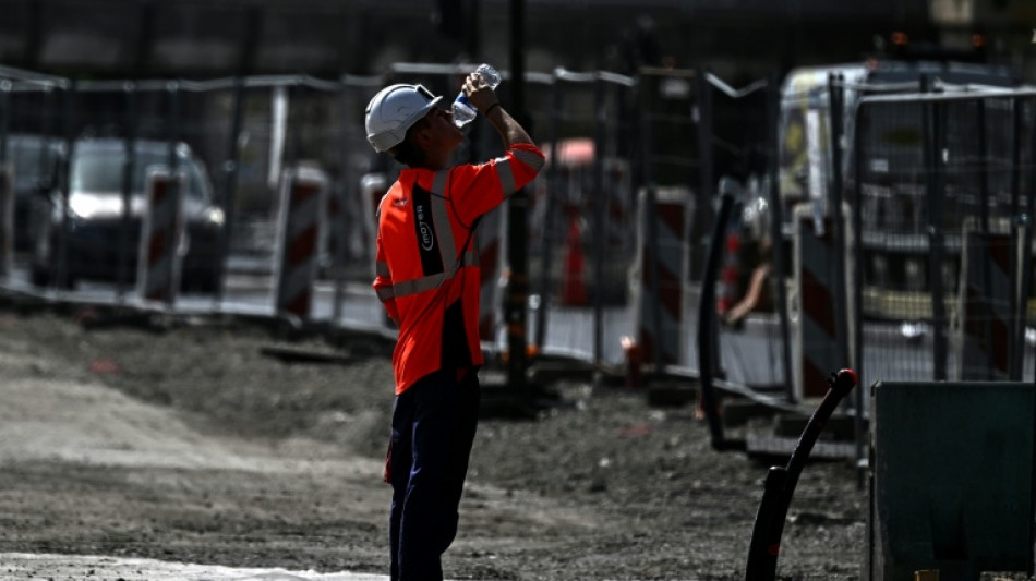  Heatwave sparks health warnings across Europe 