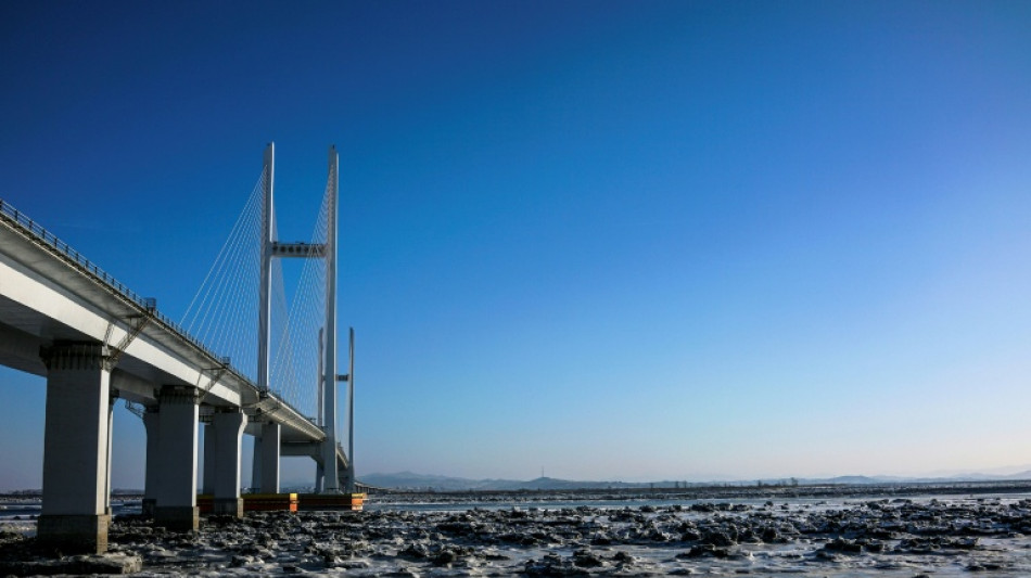  Un nouveau pont ouvre entre la Cor&eacute;e du Nord recluse et le puissant voisin chinois 