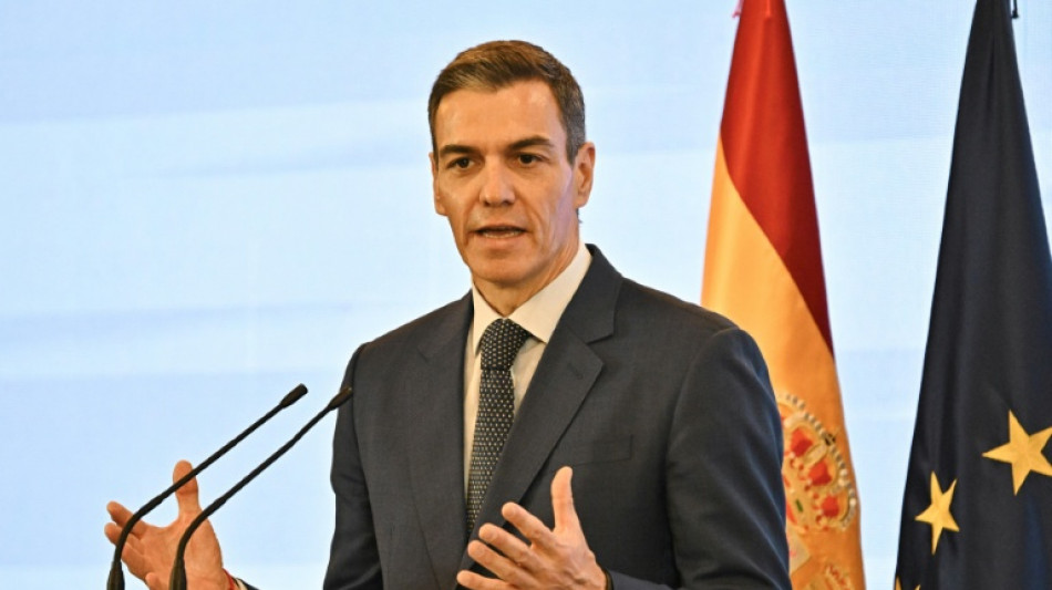 Espa&ntilde;a desaf&iacute;a la tendencia y aprueba una regularizaci&oacute;n extraordinaria de migrantes