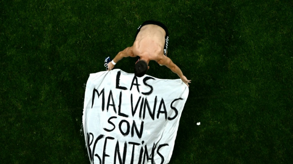  FIFA investiga la pancarta de Argentina sobre las Malvinas previo a final del Mundial 