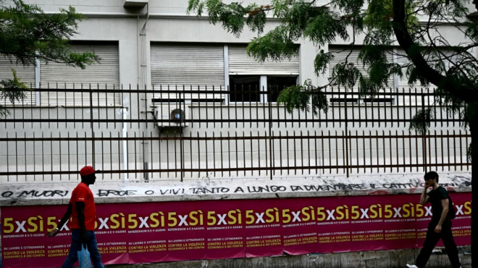 D&eacute;but d'un r&eacute;f&eacute;rendum en Italie sur la naturalisation et le droit du travail