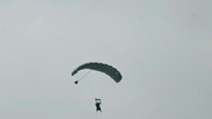 Britin feiert ihren 102. Geburtstag mit Fallschirmsprung