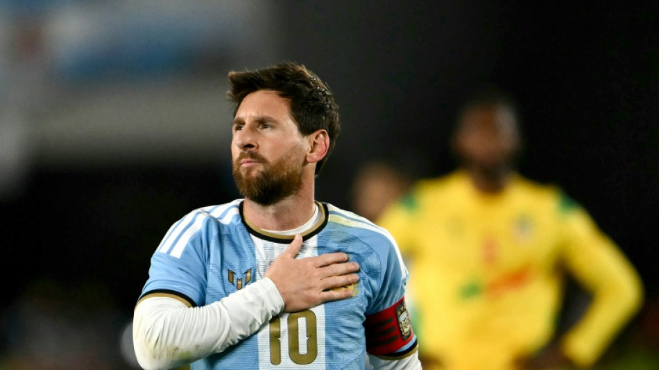  Messi dice adi&oacute;s a Argentina con gol, doble asistencia y l&aacute;grimas 