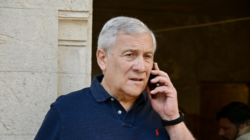  Tajani sente Araghchi, 'proseguire dialogo e riaprire presto Hormuz' 