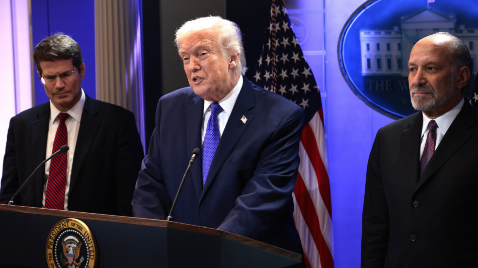  Trump, 'oggi firmer&ograve; ulteriori dazi globali del 10%' 