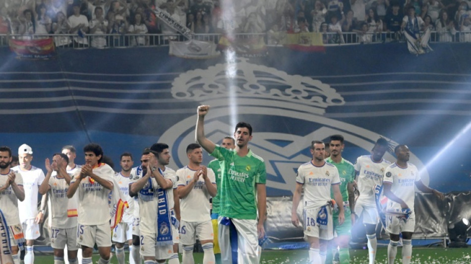 El Real Madrid se da un ba&ntilde;o de multitudes para celebrar la 'Decimocuarta'