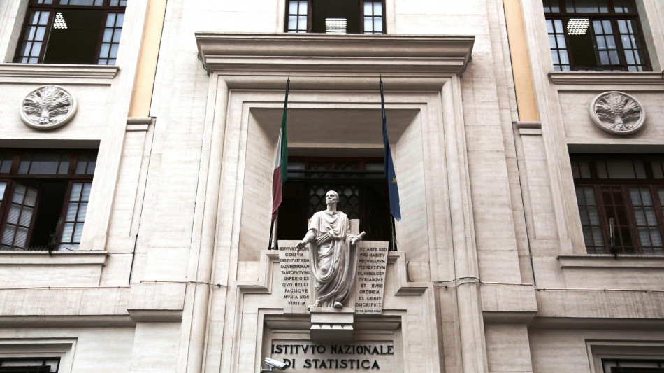  Istat, il Pil &egrave; fermo nel terzo trimestre 