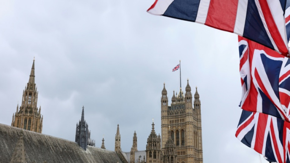  UK economy resilient as Mideast war, political risks loom 
