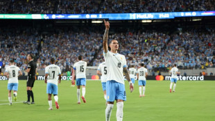 Uruguai atropela Bol&iacute;via (5-0) e encaminha vaga nas quartas da Copa Am&eacute;rica