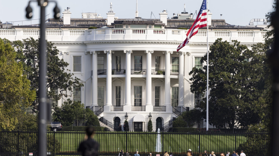 Casa Bianca, probabili migliaia di licenziamenti