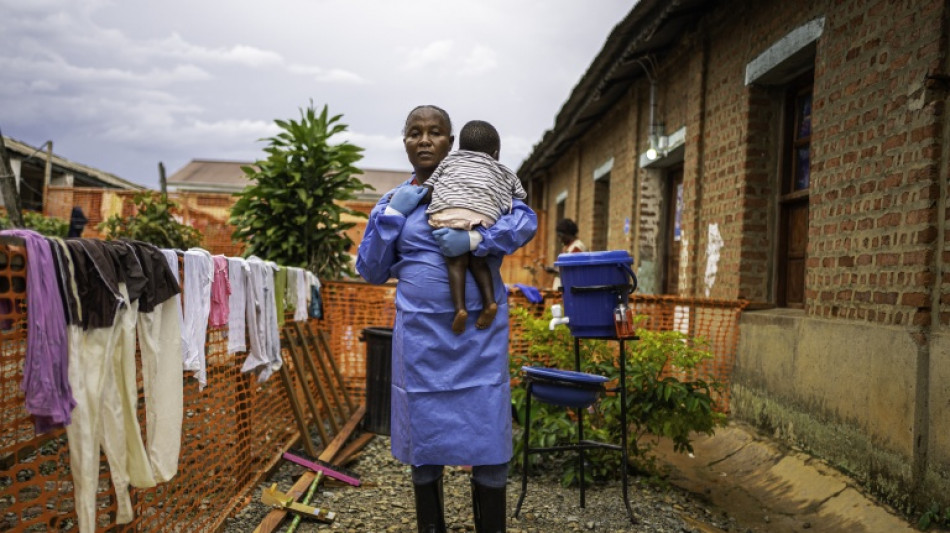  "Perdu p&egrave;re et m&egrave;re": en RDC, Ebola fait des centaines d'orphelins 