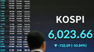 Las bolsas de Tokio y Se&uacute;l caen tras un informe sobre un avance en la industria de chips china