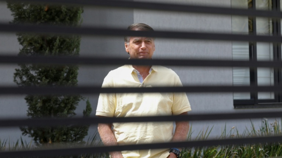  Bolsonaro sale de terapia intensiva y espera la decisi&oacute;n sobre la prisi&oacute;n domiciliaria 