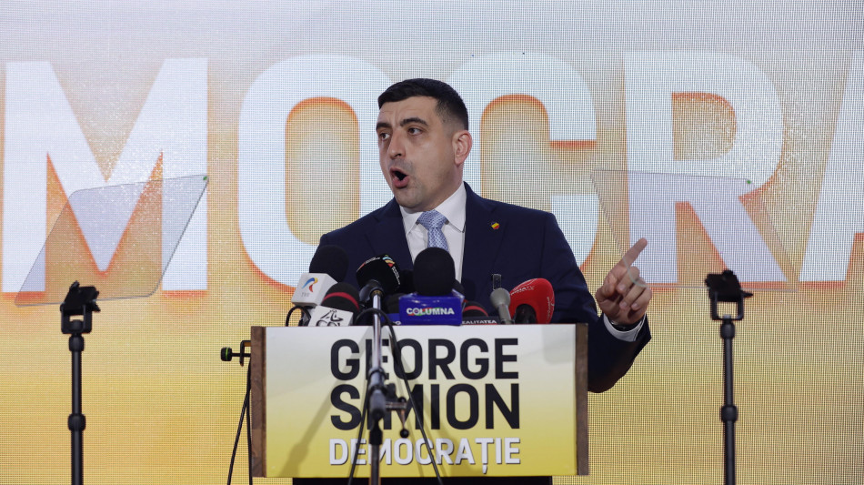 Romania, arriva il primo s&igrave; al candidato dell'ultradestra Simion