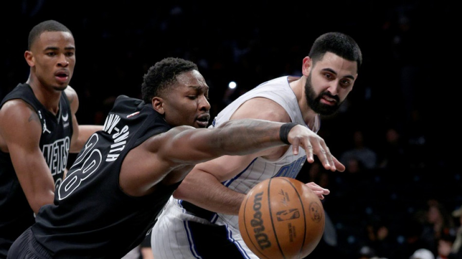 NBA: Dallas acte son fiasco, Brooklyn d&eacute;croche son billet pour les play-offs
