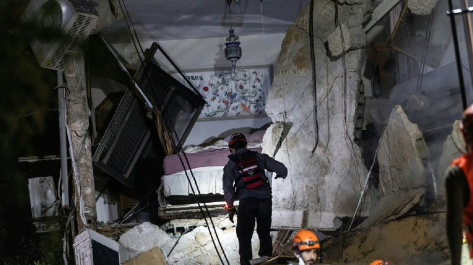  Zwei Tote nach direktem Einschlag von iranischer Rakete in Wohnhaus in Haifa 