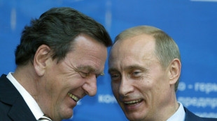 Schr&ouml;der will Gespr&auml;chsm&ouml;glichkeiten mit Putin nicht aufgeben
