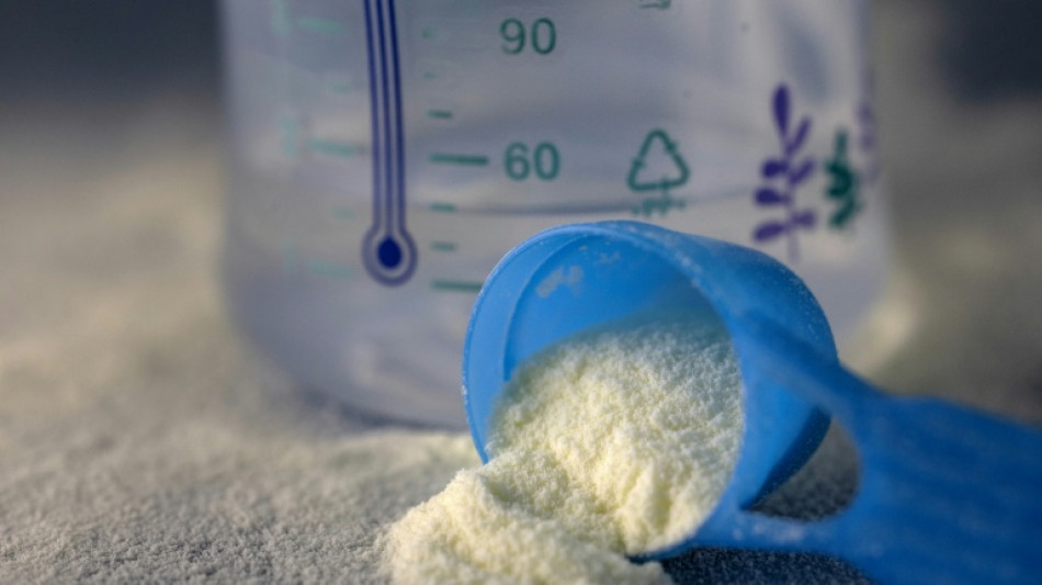  La autoridad alimentaria de la UE dice que es "bajo" el riesgo por toxina en leches infantiles 