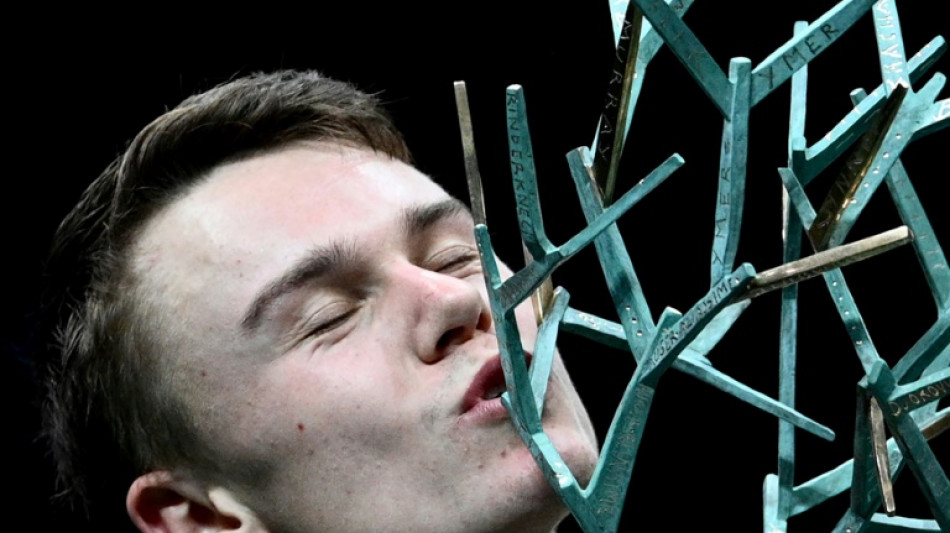 Tennis: Holger Rune s'offre &agrave; Paris son premier Masters 1000 en d&eacute;tr&ocirc;nant Djokovic