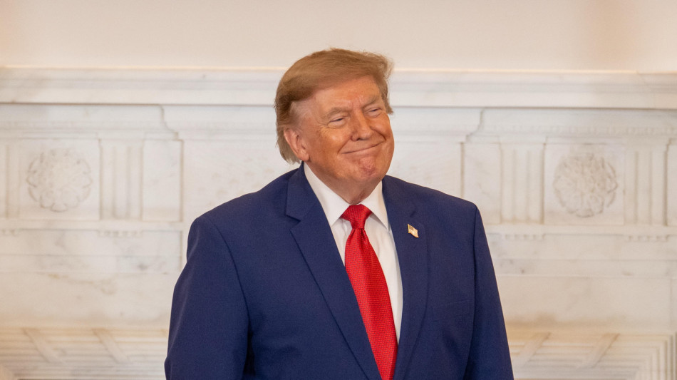  Trump denunciato per la vendita dei post su Truth, in grado di influenzare i mercati 