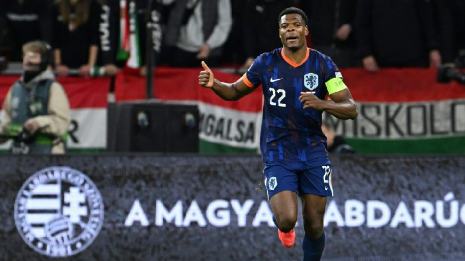 Com Van Dijk expulso, Holanda salva empate na visita &agrave; Hungria (1-1) na Liga das Na&ccedil;&otilde;es