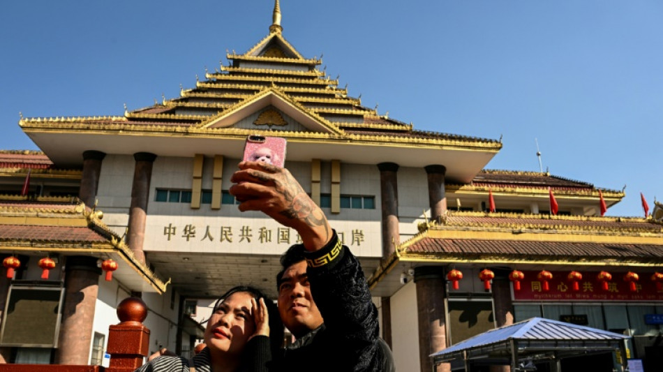 A la fronti&egrave;re sino-birmane, une ville &eacute;puis&eacute;e par le Covid revient lentement &agrave; la vie