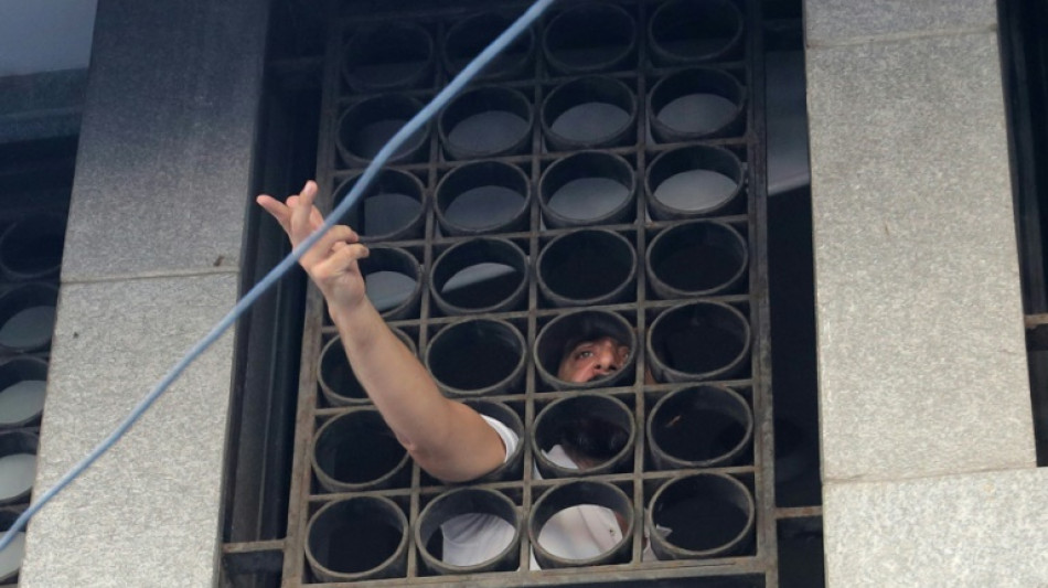 Liban: cinq "braquages" de banque, des clients exigent leurs &eacute;conomies