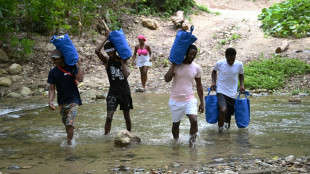 Supplies run dry in Venezuelan village on edge of quake zone