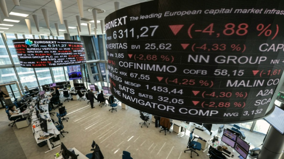 Entre débat budgétaire et note de la dette, la Bourse de Paris à l'équilibre