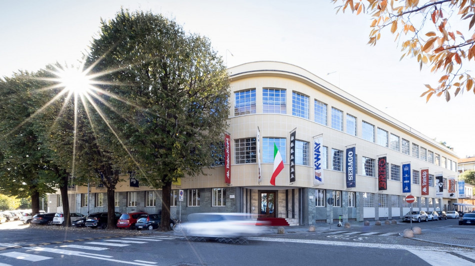 BasicNet, ricavi 415,8 milioni, utile per la capogruppo con plusvalenza K-Way