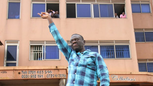 Ouganda: l'opposant historique "kidnapp&eacute;" Kizza Besigye devant une cour martiale 