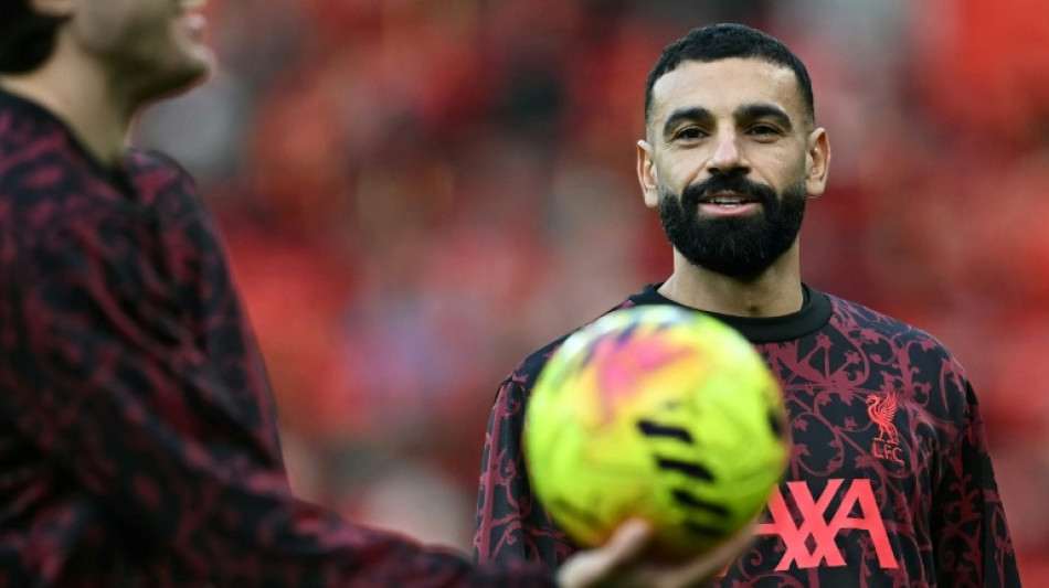  Van Dijk wants 'leader' Salah to stay at Liverpool 