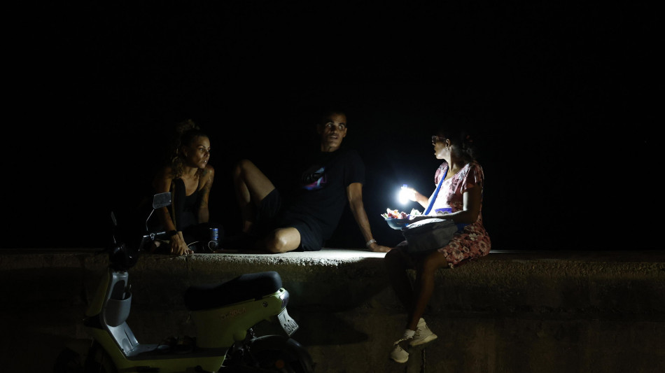  Blackout a Cuba, ambasciata Usa emette un'allerta e sconsiglia i viaggi 